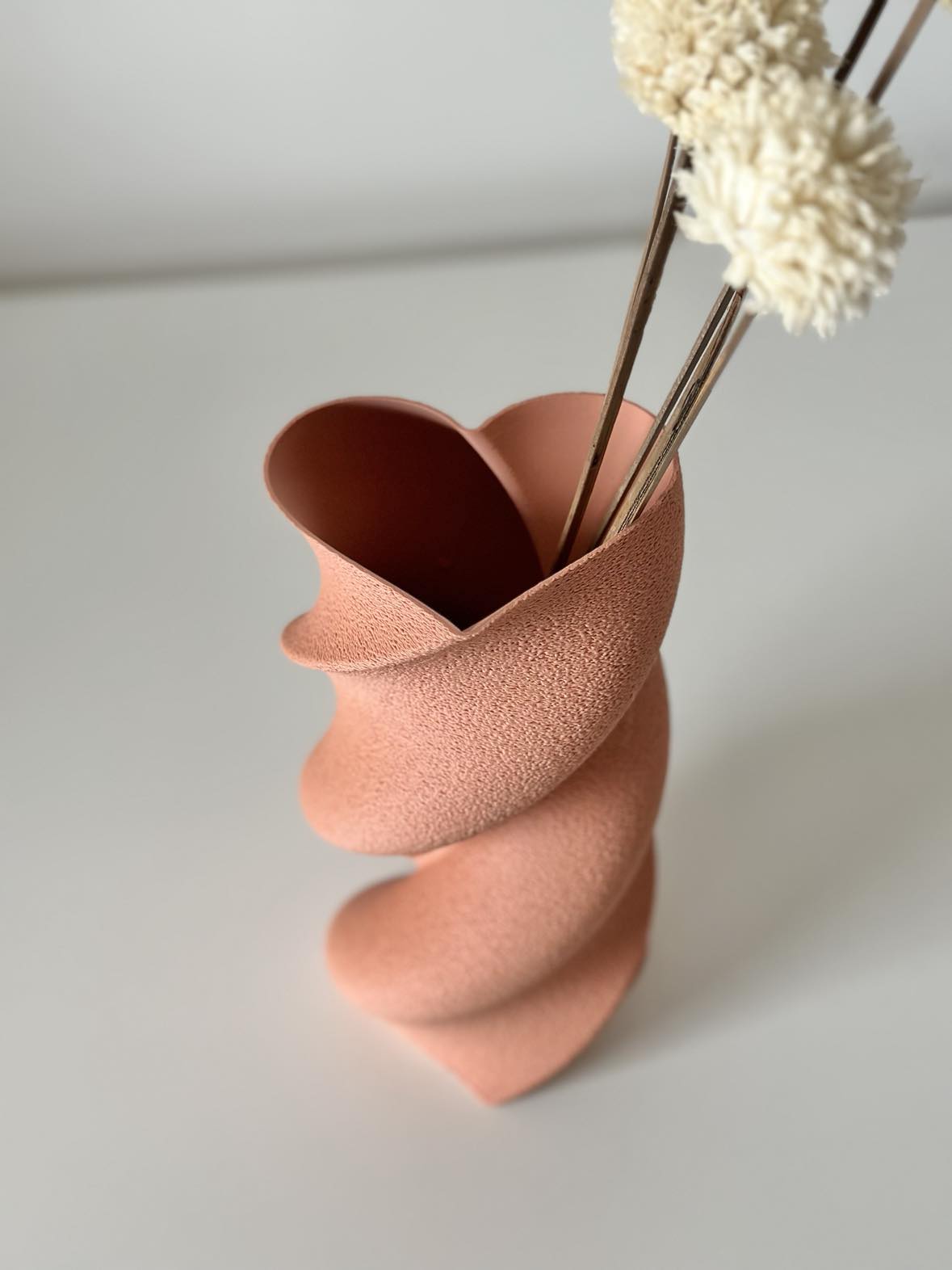 HEART TWIST vase