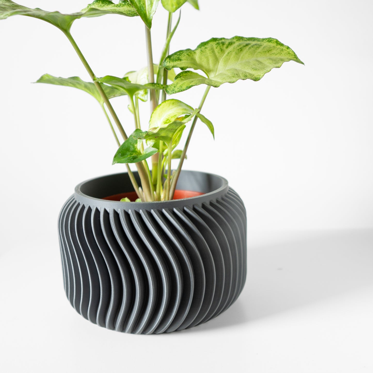 The Vilex Interior Planter Pot with Drainage Tray
