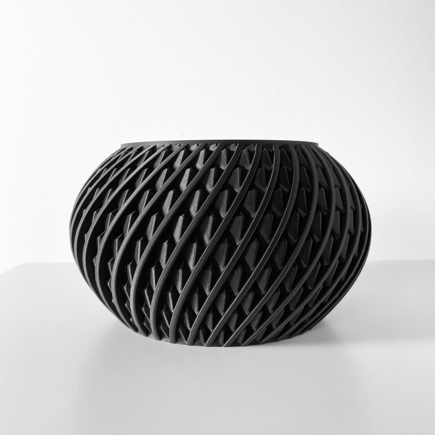The Kio Interior Planter Pot with Drainage Tray