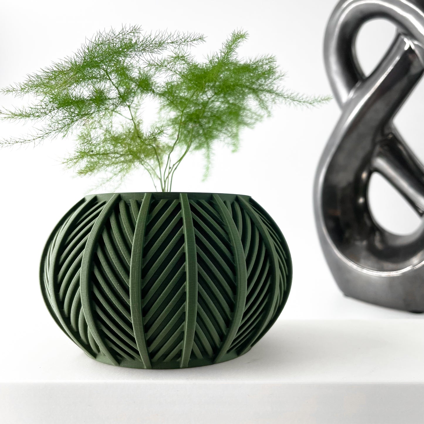 The Lorv Interior Planter Pot with Drainage Tray