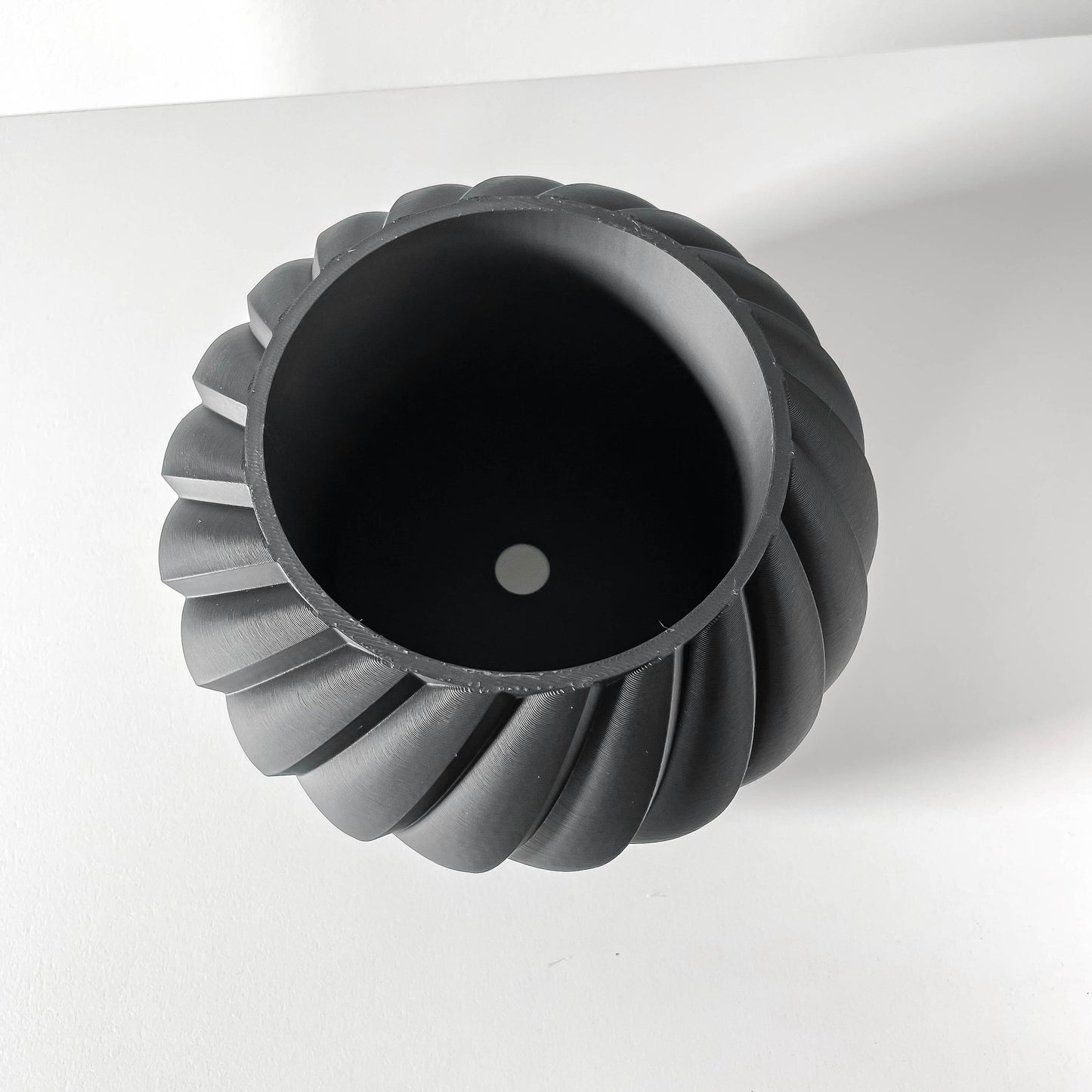 The Oro Interior Planter Pot with Drainage Tray