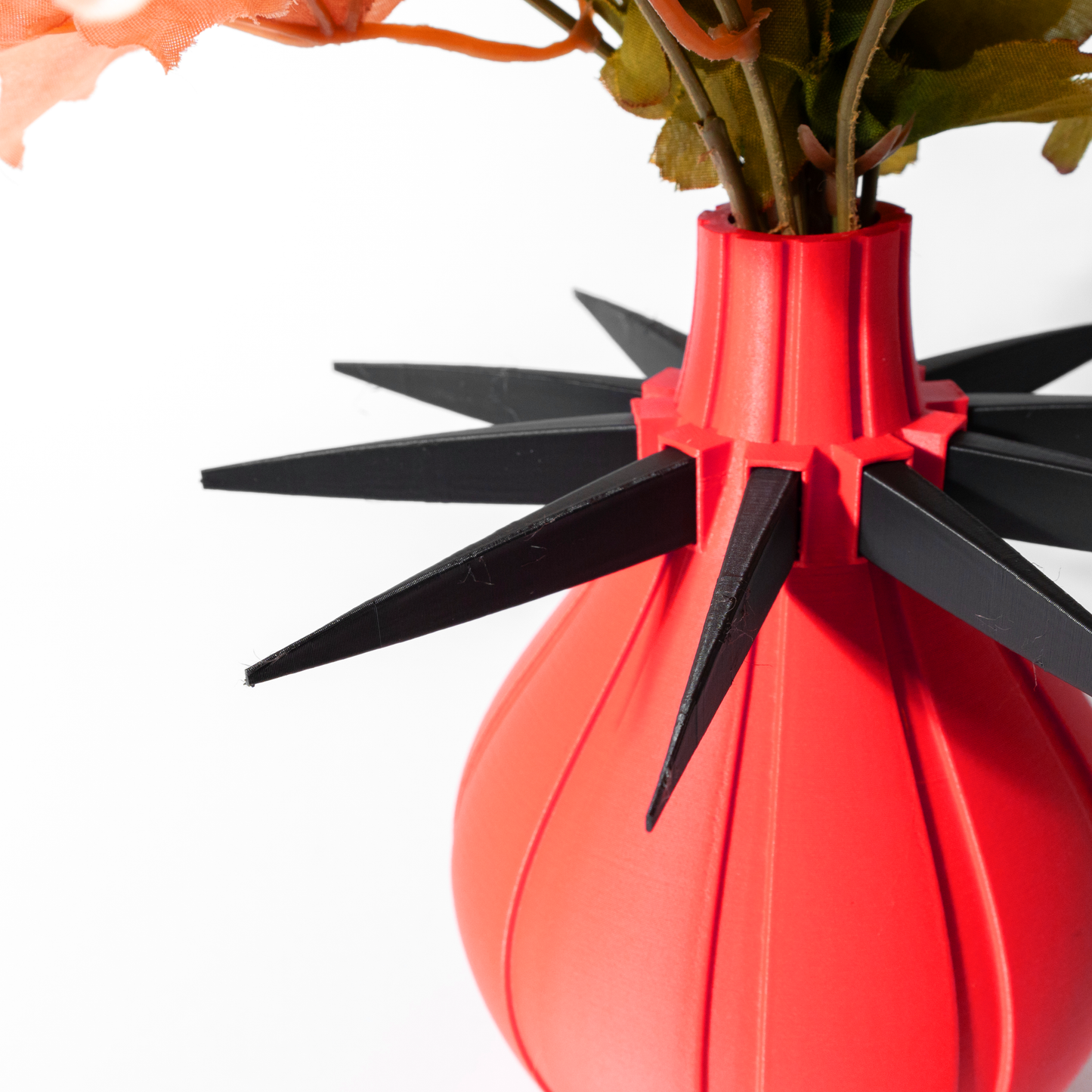 The Maven Vase