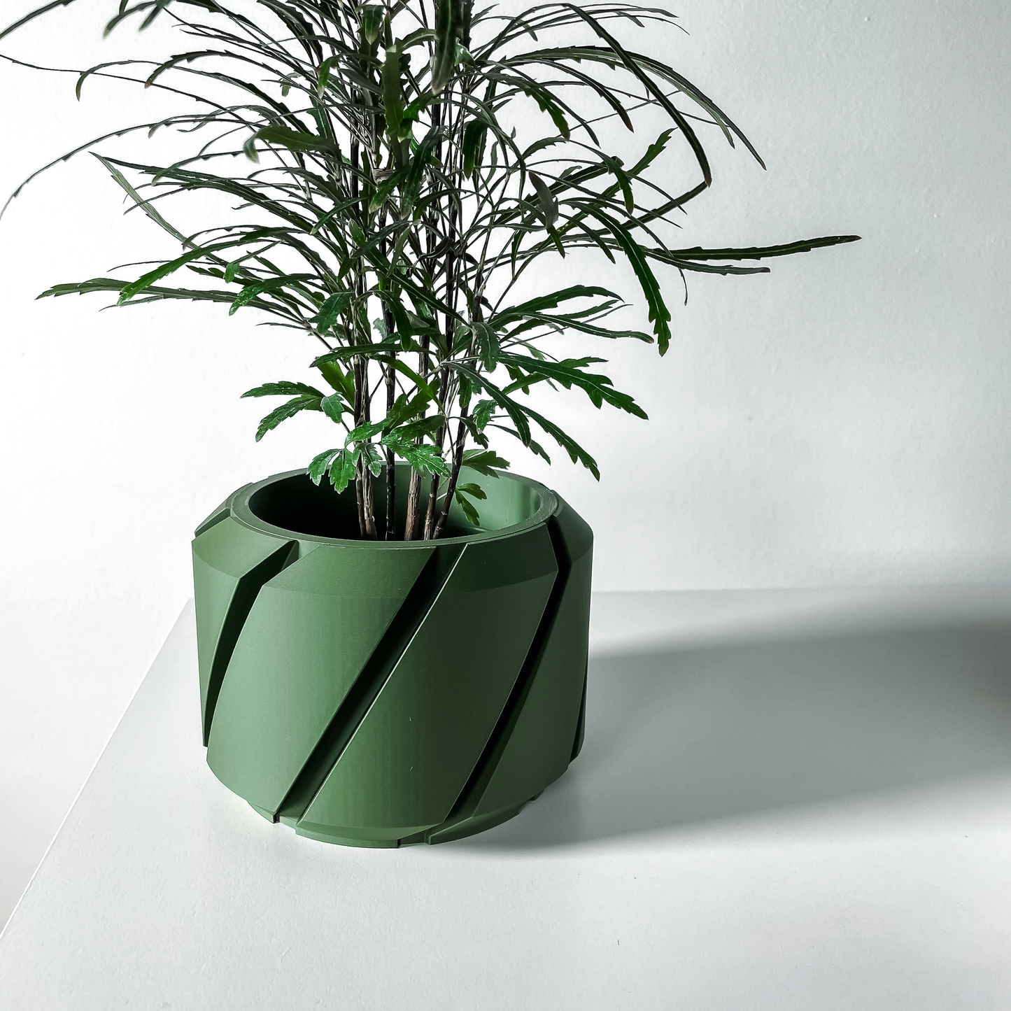 The Cens Interior Planter Pot with Drainage Tray