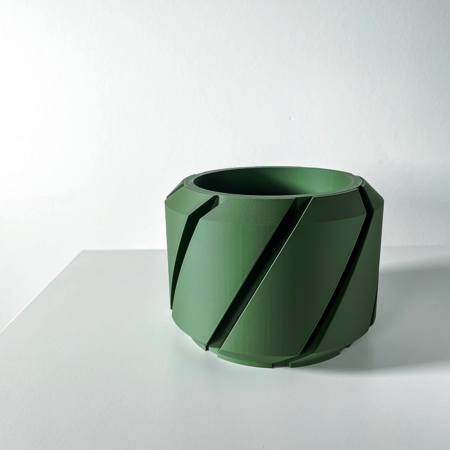 The Cens Interior Planter Pot with Drainage Tray