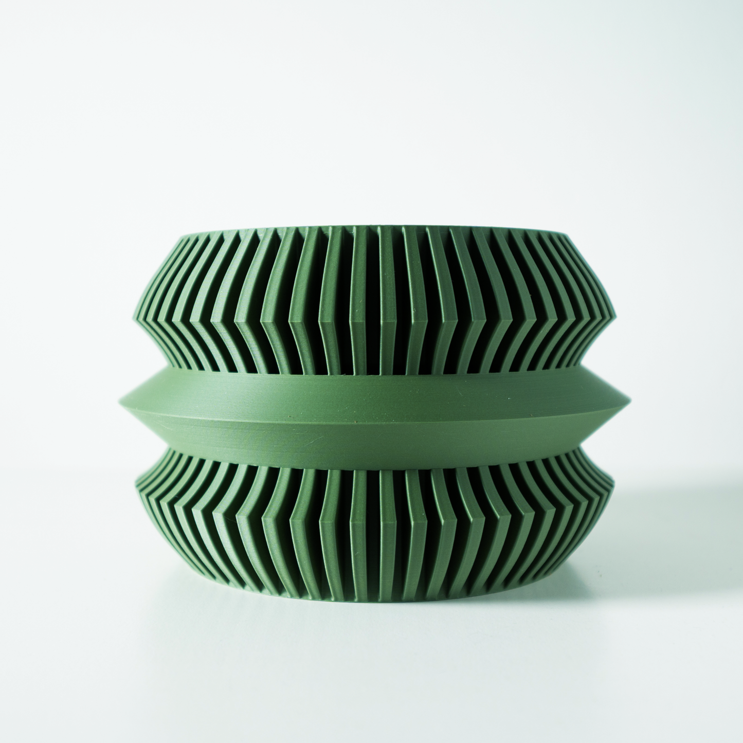 The Uldol Interior Planter Pot with Drainage Tray