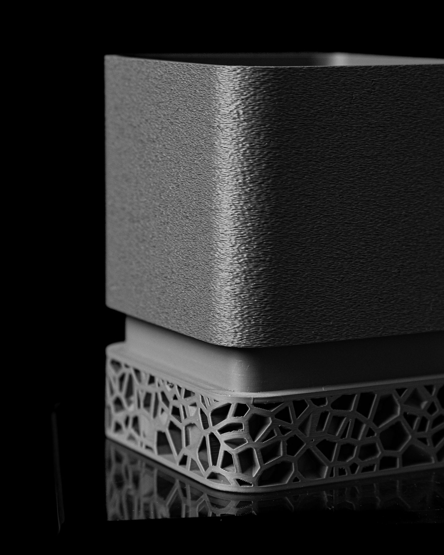 VORI SQUARE INTERIOR PLANTER