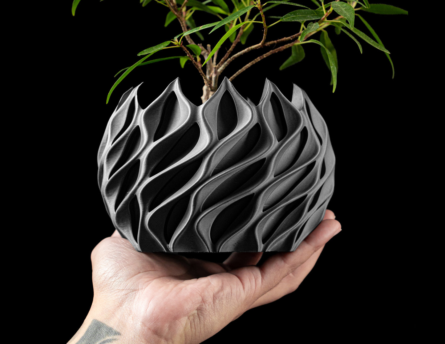 Twisted interior Planter Pot