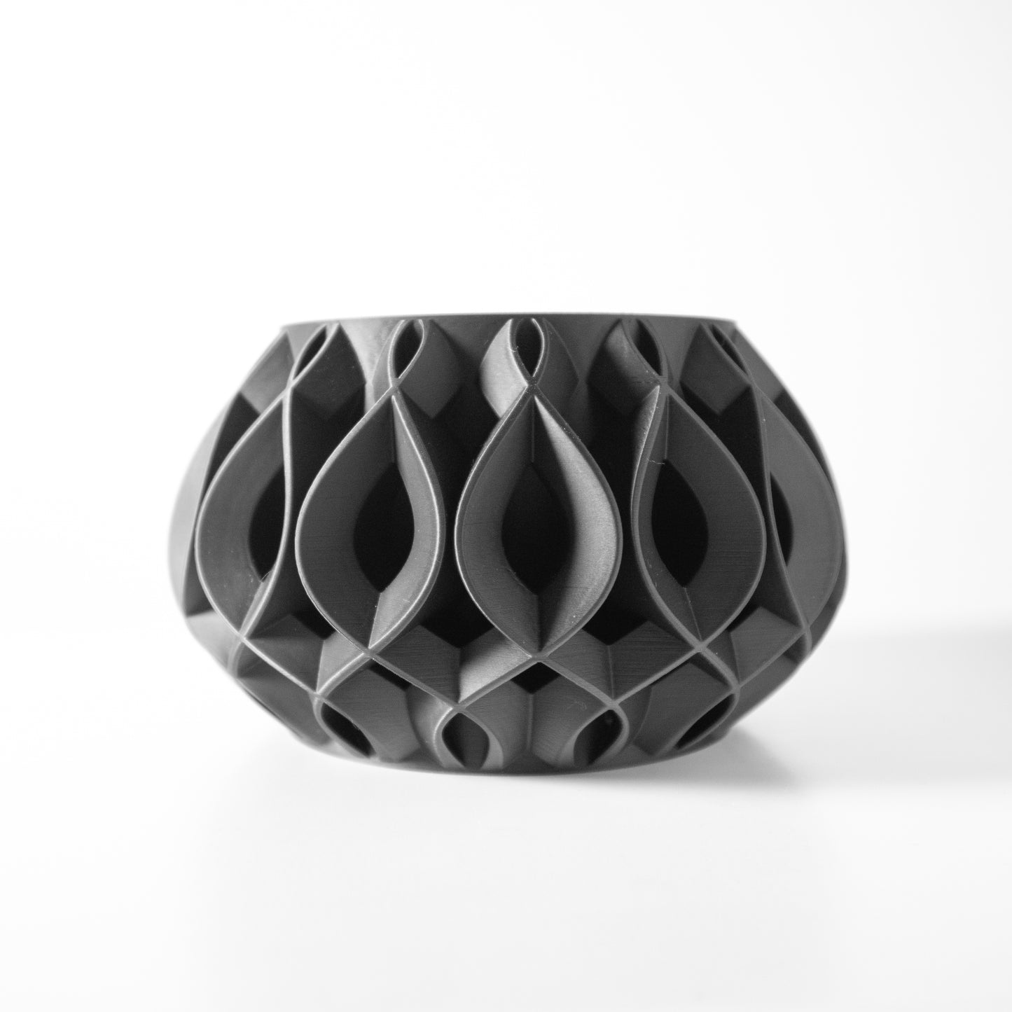 The Viris Interior Planter Pot with Drainage Tray