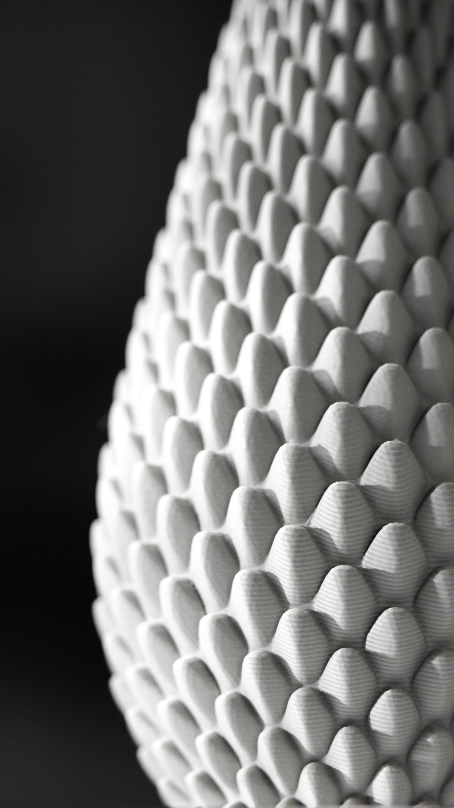 DRAGONSCALE VASE 01