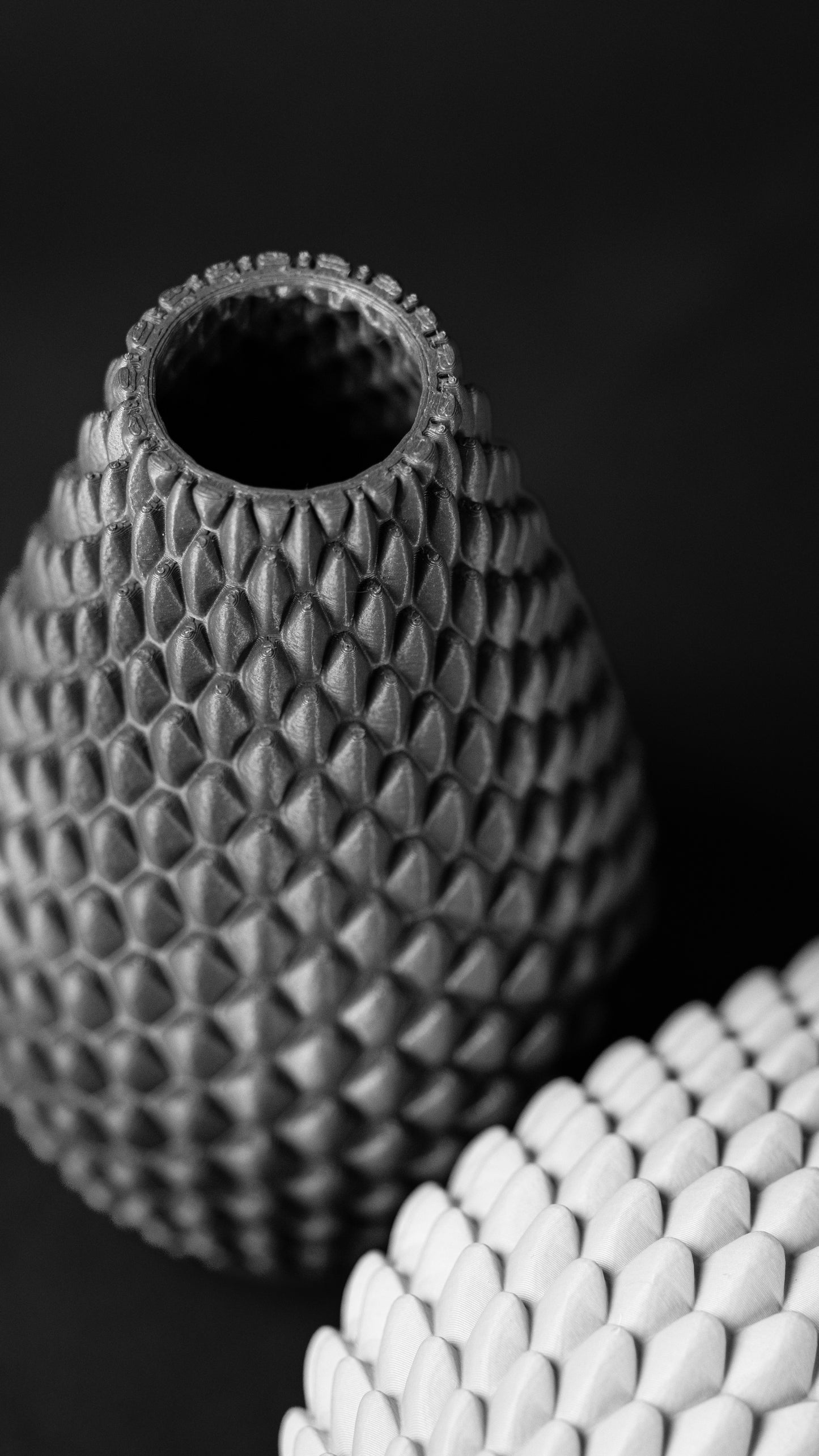DRAGONSCALE VASE 01