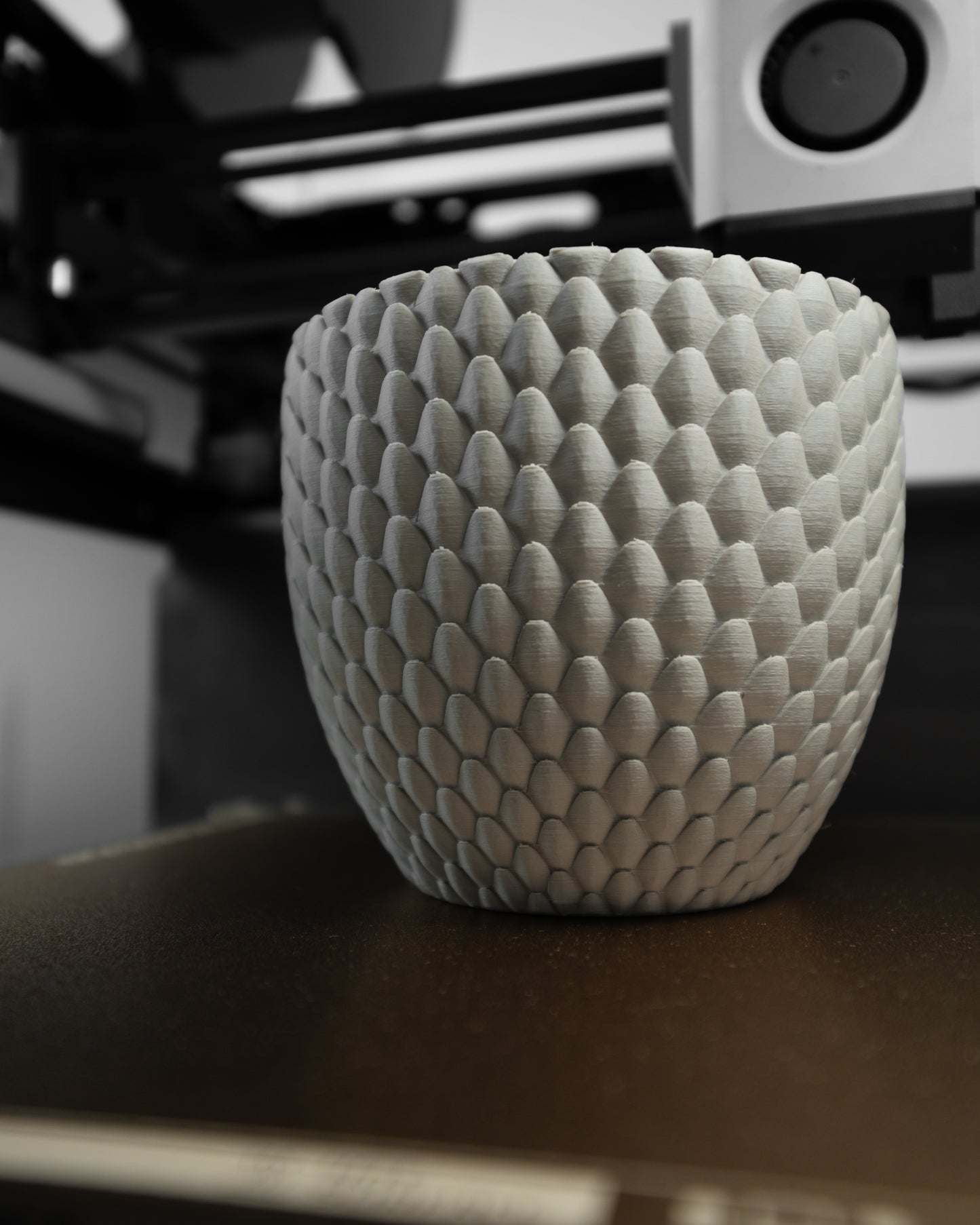 DRAGONSCALE Planter Pot 01