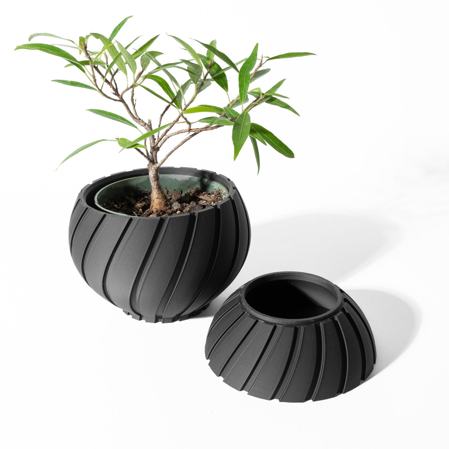 The Maki Interior Planter Pot