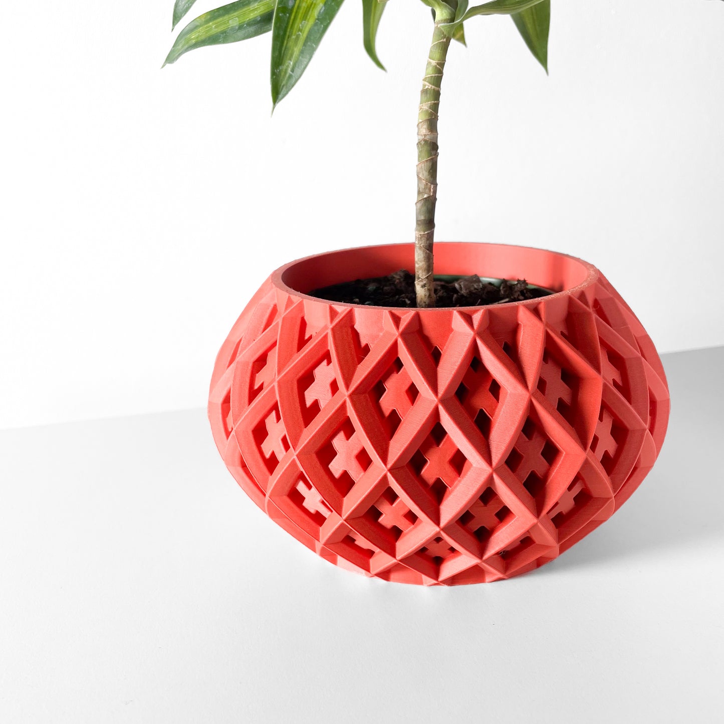The Rokio Interior Planter Pot with Drainage Tray