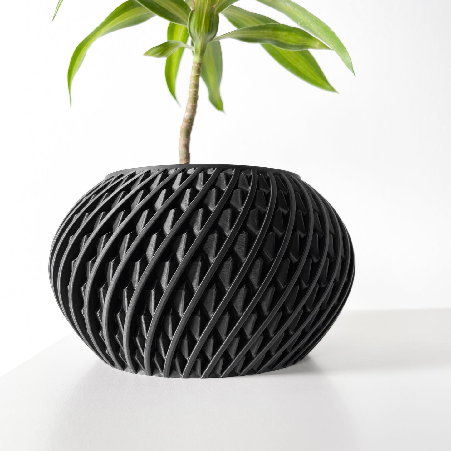 The Kio Interior Planter Pot with Drainage Tray