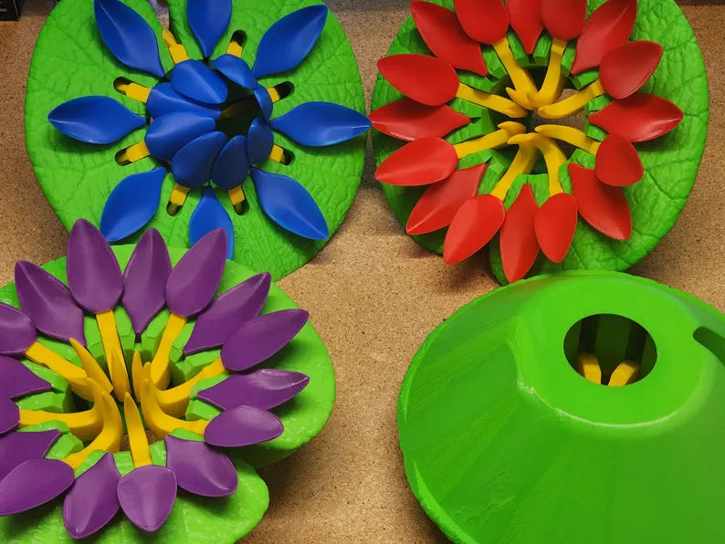 Lily Pad Cupholder - Pool Can Holder with Self Adjusting petals