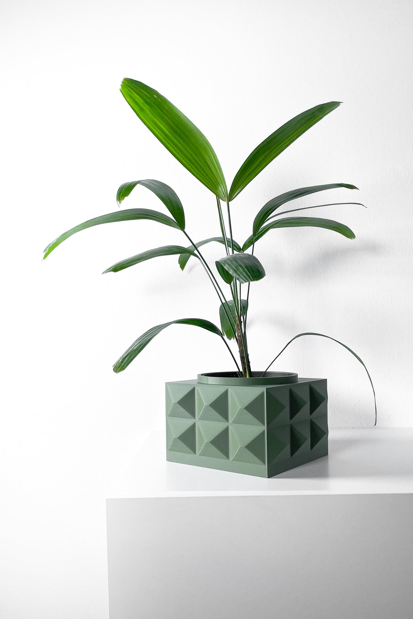 The Eldan Interior Planter Pot with Drainage Tray