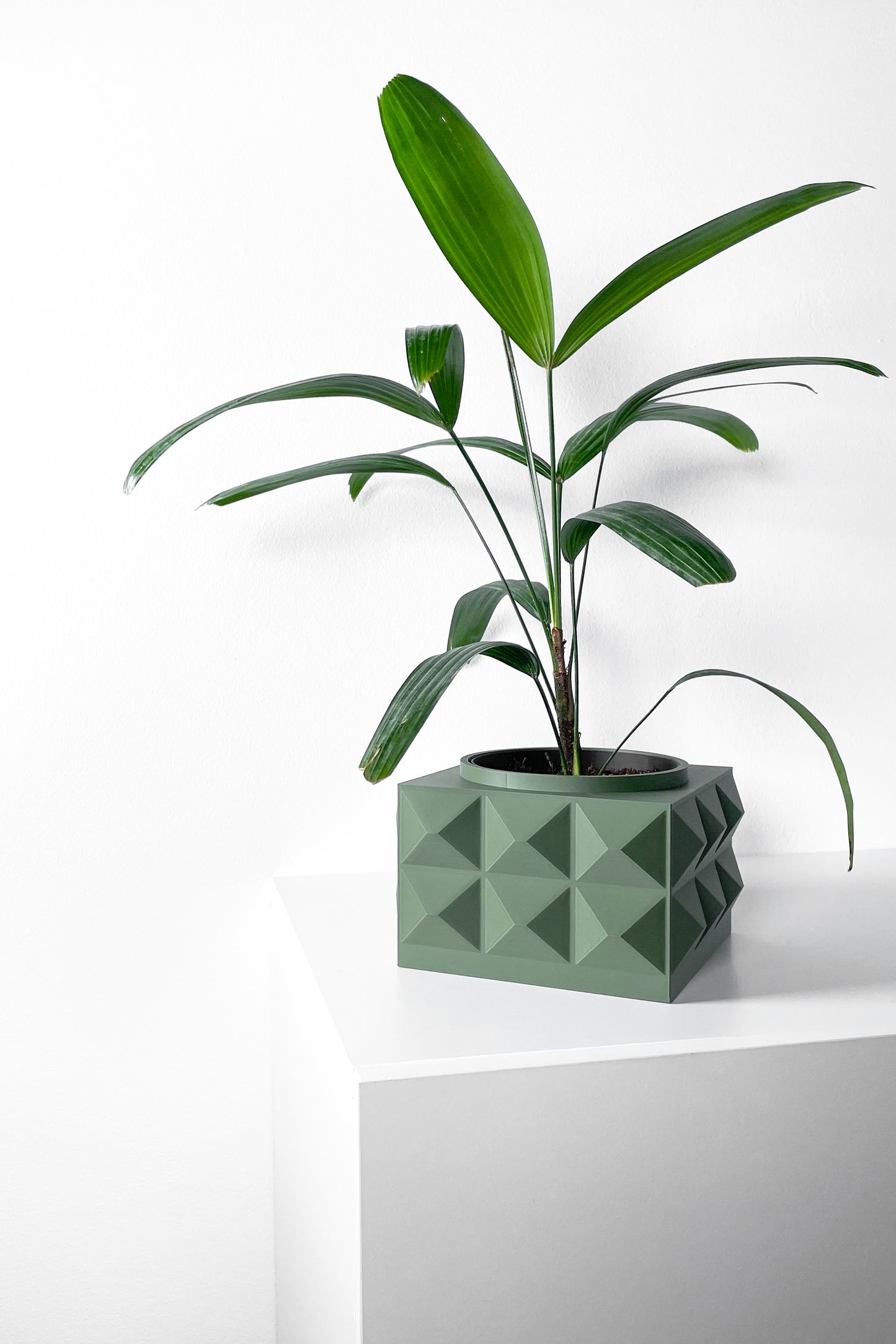 The Eldan Interior Planter Pot with Drainage Tray