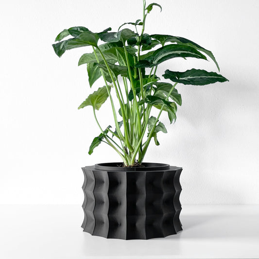 The Kivern Interior Planter Pot with Drainage Tray