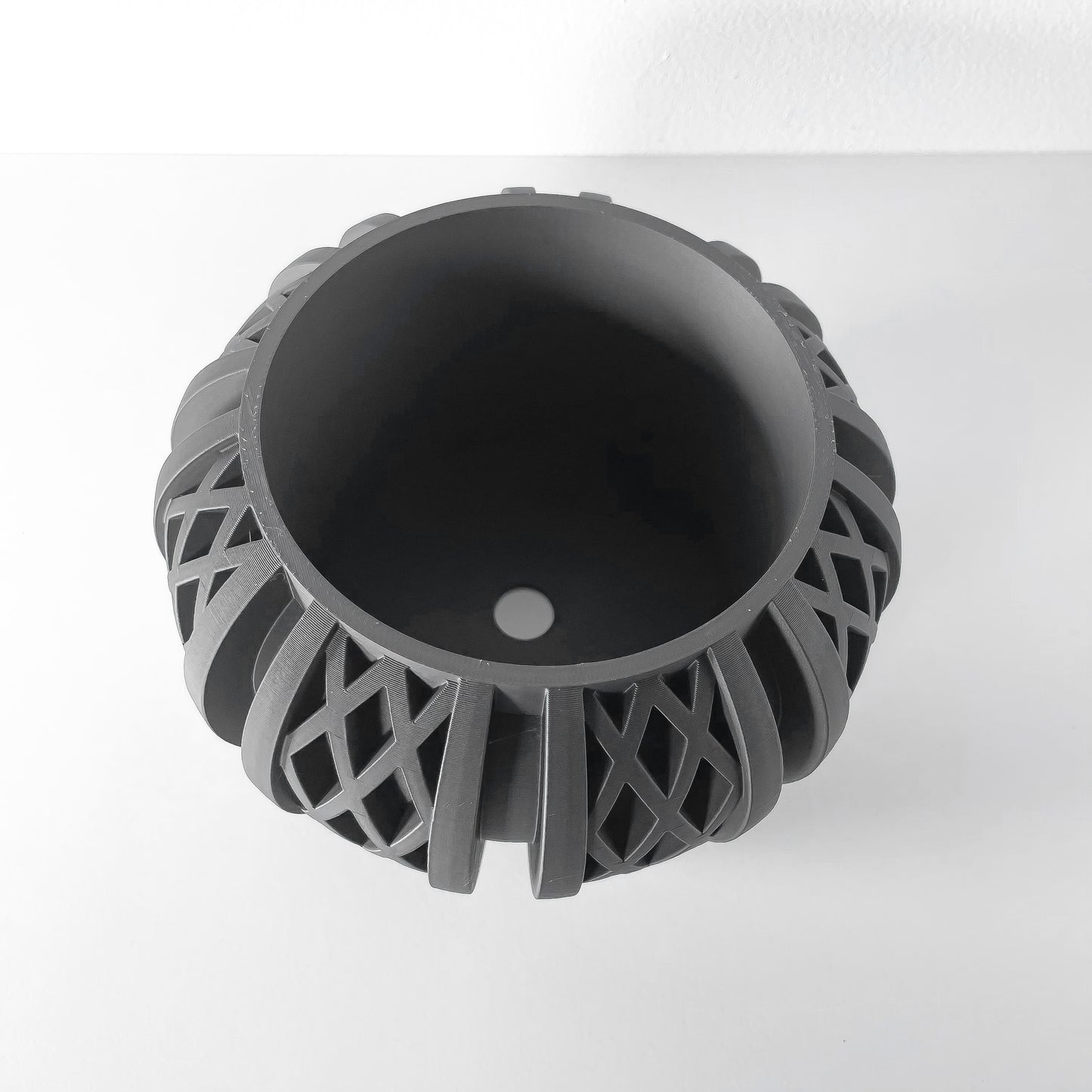 The Quivon Interior Planter Pot with Drainage Tray