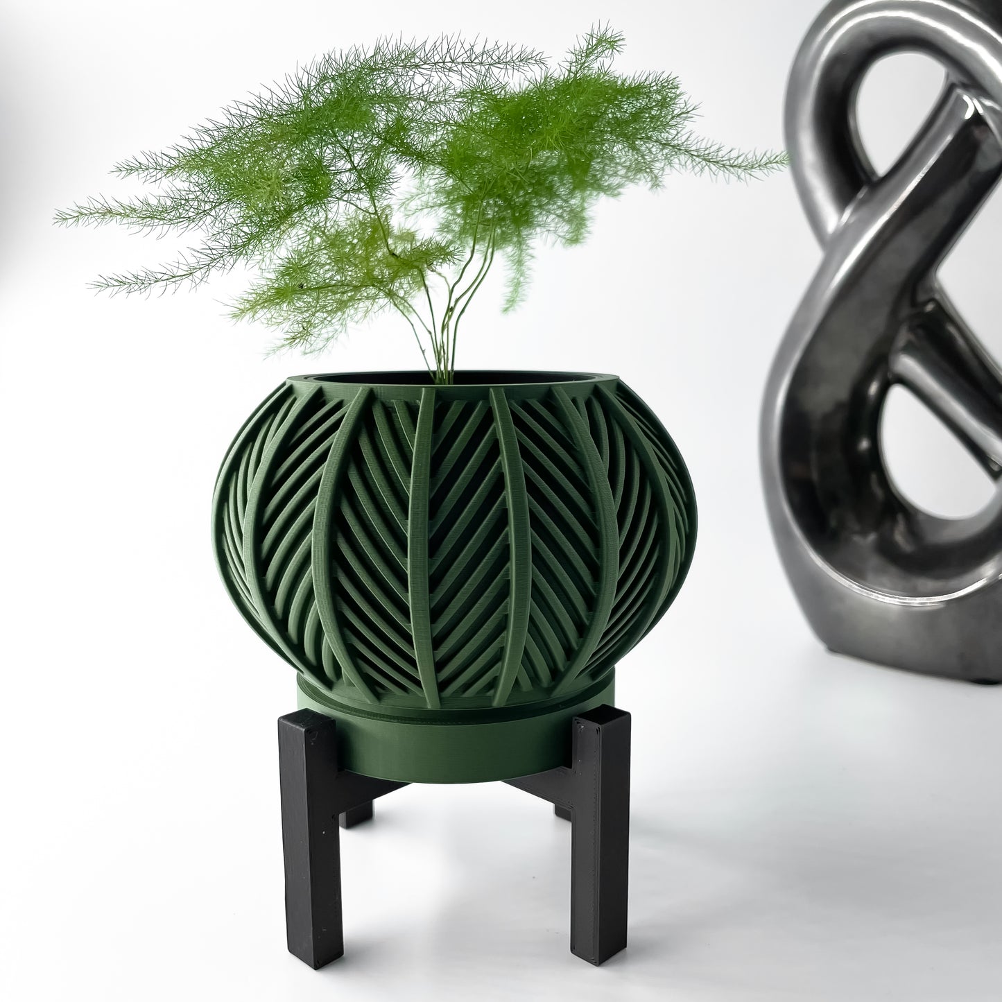 The Lorv Interior Planter Pot with Drainage Tray