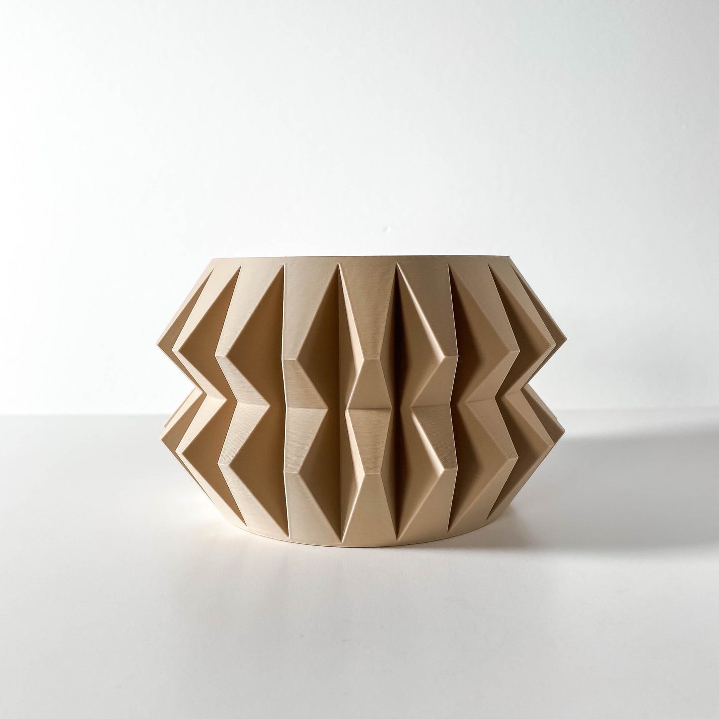 The Almin Interior Planter Pot with Drainage Tray