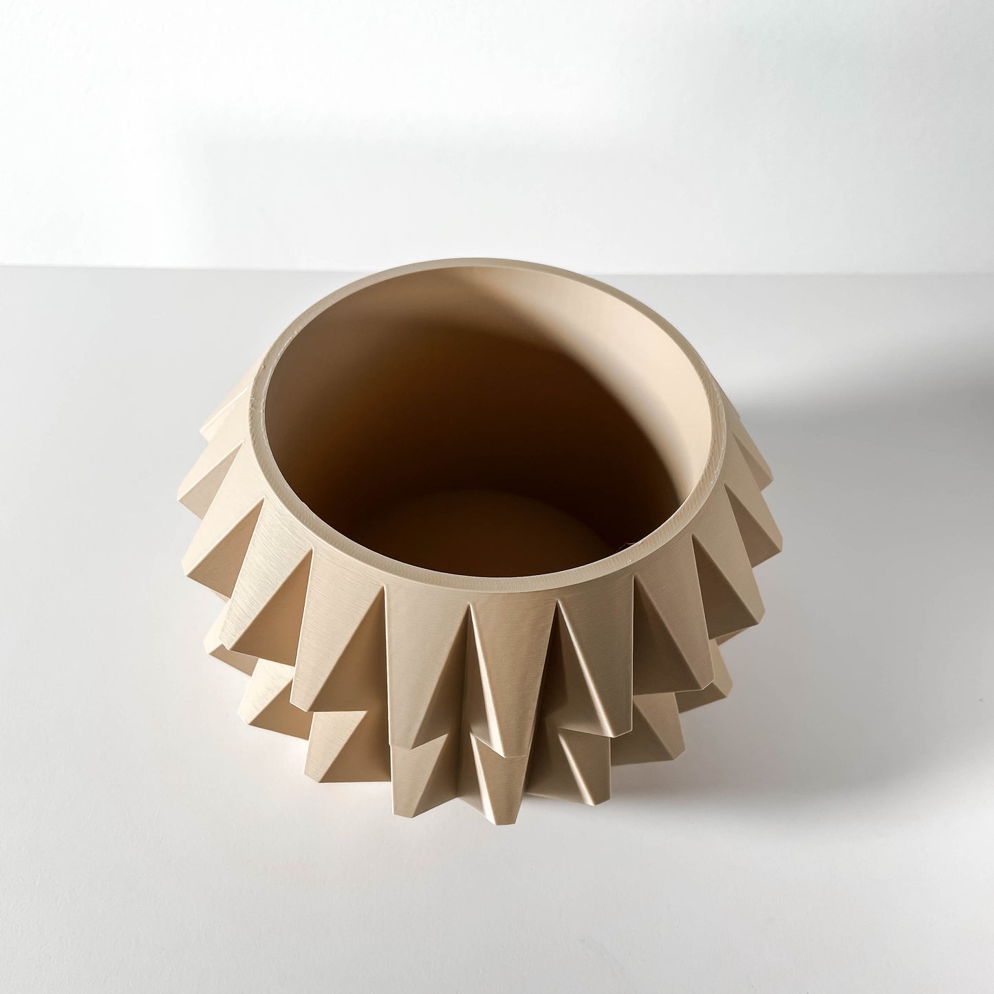 The Almin Interior Planter Pot with Drainage Tray