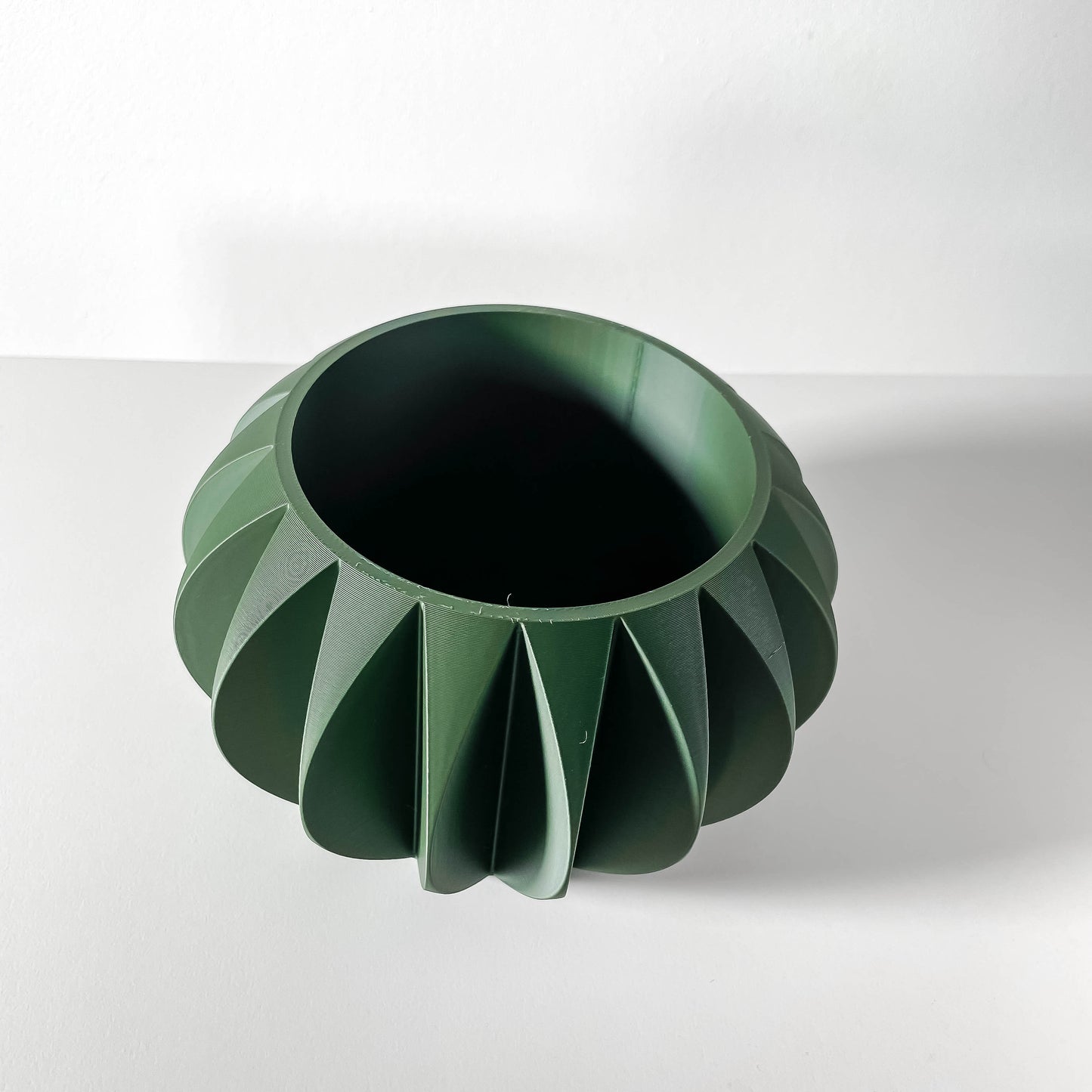 KIRE INTERIOR PLANTER POT WITH DRAINAGE TRAY