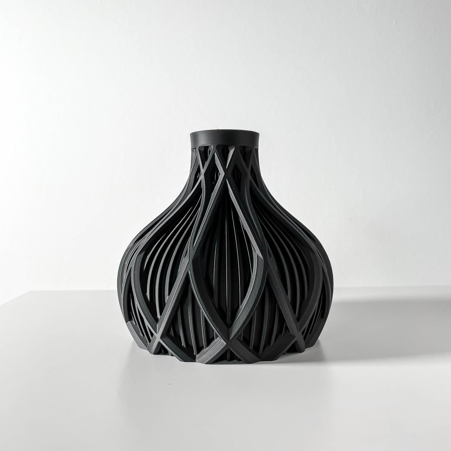 The Kami Short Vase