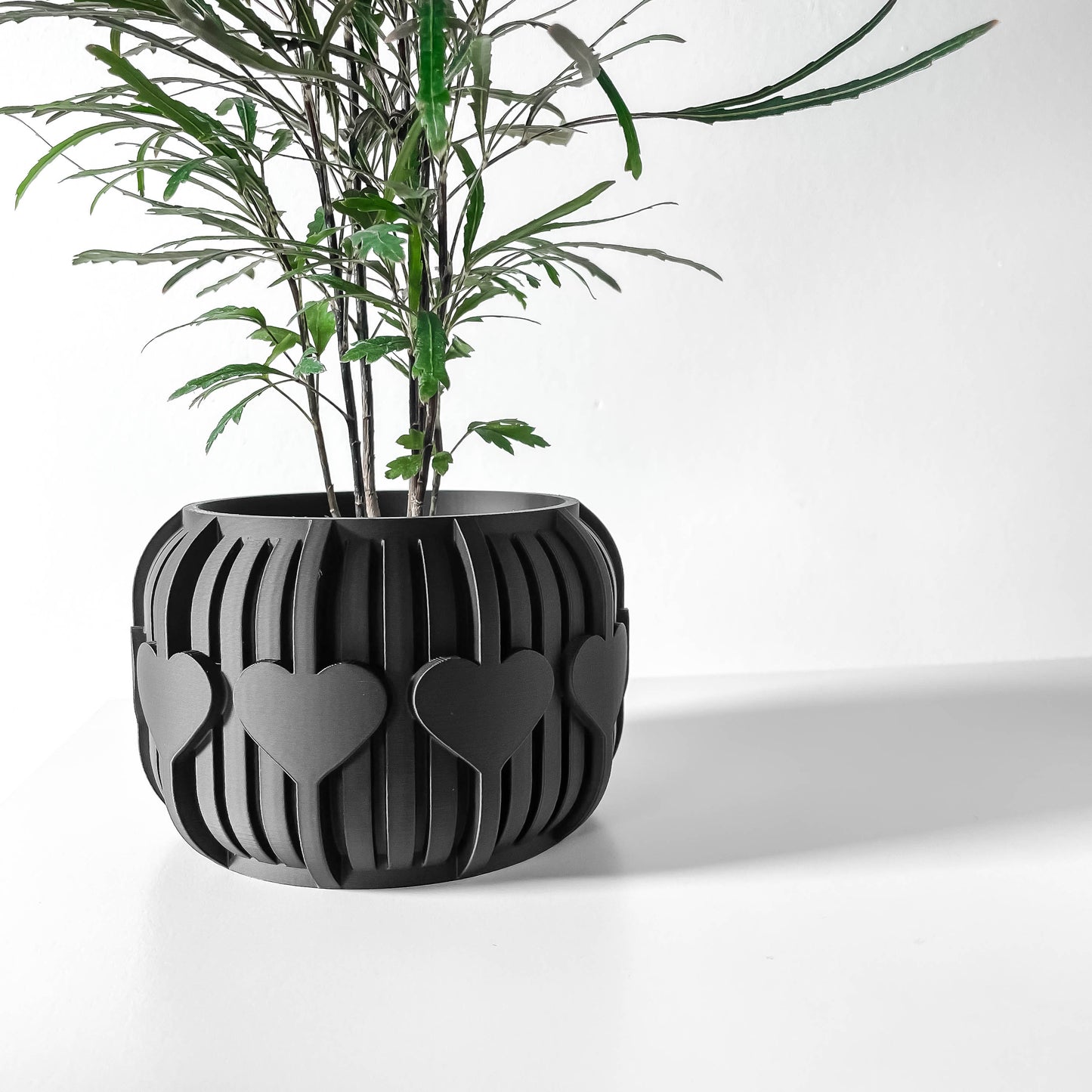 The Aldes Heart Interior Planter Pot with Drainage Tray