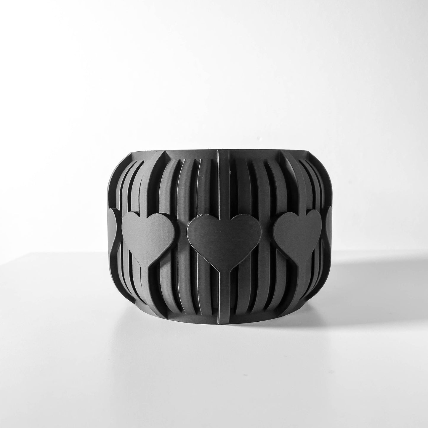 The Aldes Heart Interior Planter Pot with Drainage Tray