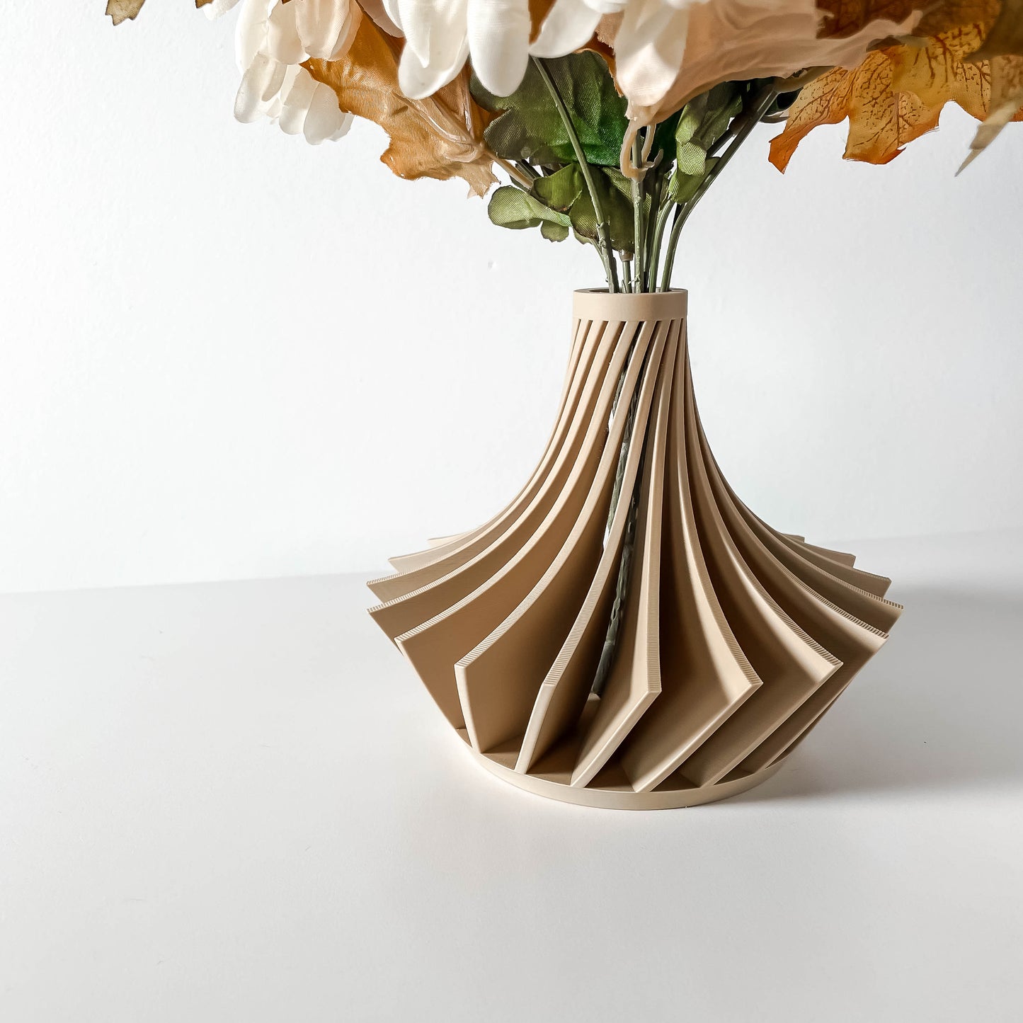 The Kario Short Vase