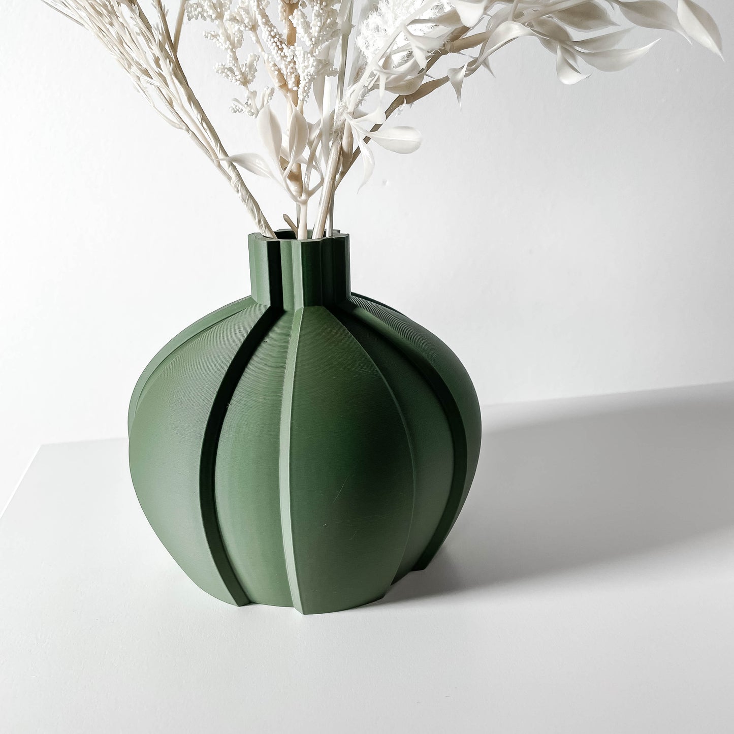The Yomu Short Vase