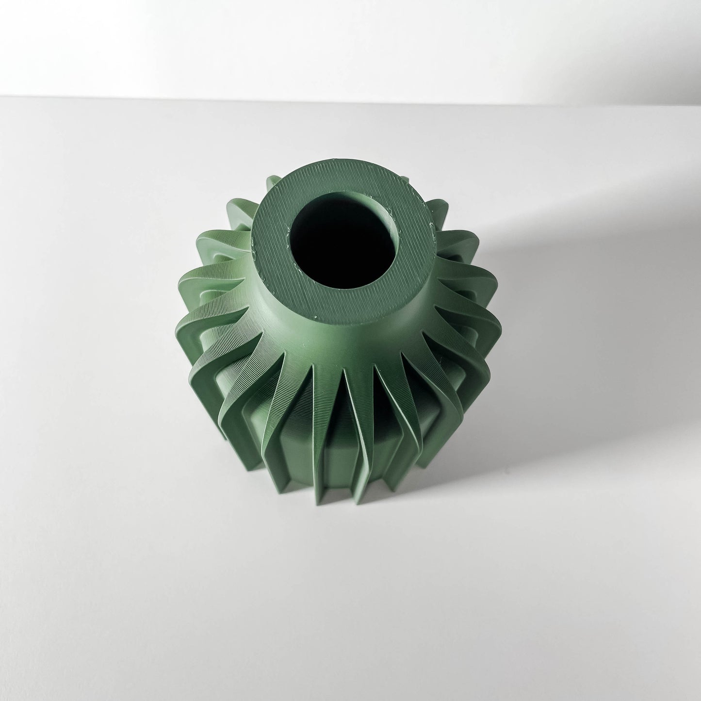 The Kinsu Short Vase
